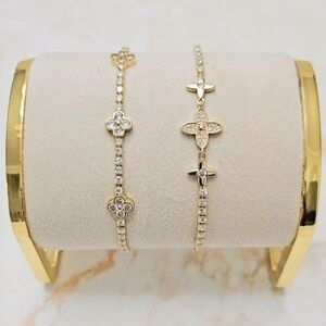 Clover charm Bracelet with Adjustable Clasp and Decorative Stones